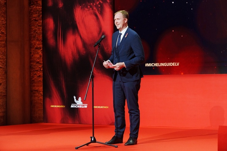 Slavenais gardēžu ceļvedis «Michelin Guide» svinīgā ceremonijā nosaka labākos Latvijas restorānus. Foto: Rojs Maizītis Slavenais gardēžu ceļvedis «Michelin Guide» svinīgā ceremonijā nosaka labākos Latvijas restorānus. Foto: Rojs Maizītis 346742