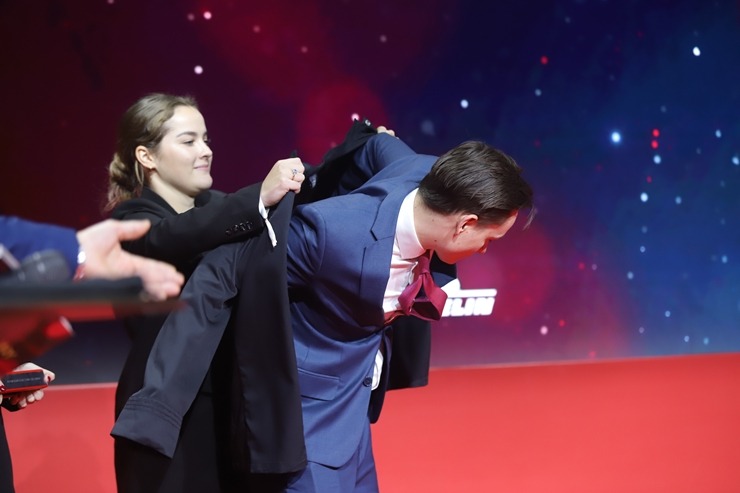 Slavenais gardēžu ceļvedis «Michelin Guide» svinīgā ceremonijā nosaka labākos Latvijas restorānus. Foto: Rojs Maizītis Slavenais gardēžu ceļvedis «Michelin Guide» svinīgā ceremonijā nosaka labākos Latvijas restorānus. Foto: Rojs Maizītis 346789