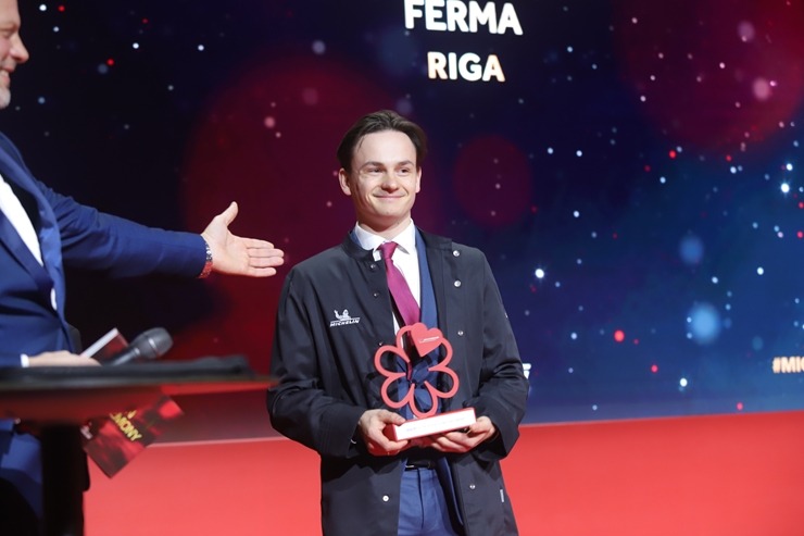 Slavenais gardēžu ceļvedis «Michelin Guide» svinīgā ceremonijā nosaka labākos Latvijas restorānus. Foto: Rojs Maizītis Slavenais gardēžu ceļvedis «Michelin Guide» svinīgā ceremonijā nosaka labākos Latvijas restorānus. Foto: Rojs Maizītis 346790