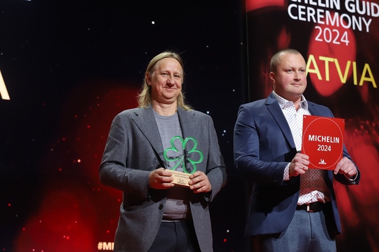 Slavenais gardēžu ceļvedis «Michelin Guide» svinīgā ceremonijā nosaka labākos Latvijas restorānus. Foto: Rojs Maizītis Slavenais gardēžu ceļvedis «Michelin Guide» svinīgā ceremonijā nosaka labākos Latvijas restorānus. Foto: Rojs Maizītis 346796