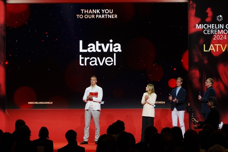 Slavenais gardēžu ceļvedis «Michelin Guide» svinīgā ceremonijā nosaka labākos Latvijas restorānus. Foto: Rojs Maizītis Slavenais gardēžu ceļvedis «Michelin Guide» svinīgā ceremonijā nosaka labākos Latvijas restorānus. Foto: Rojs Maizītis 346811