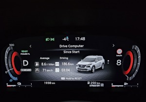 Jānis Deinats, Inta Ruka, Reinis Hofmanis un Travelnews.lv ar Gada Auto 2024 «Nissan X-Trail» dodas uz Ventspili 34