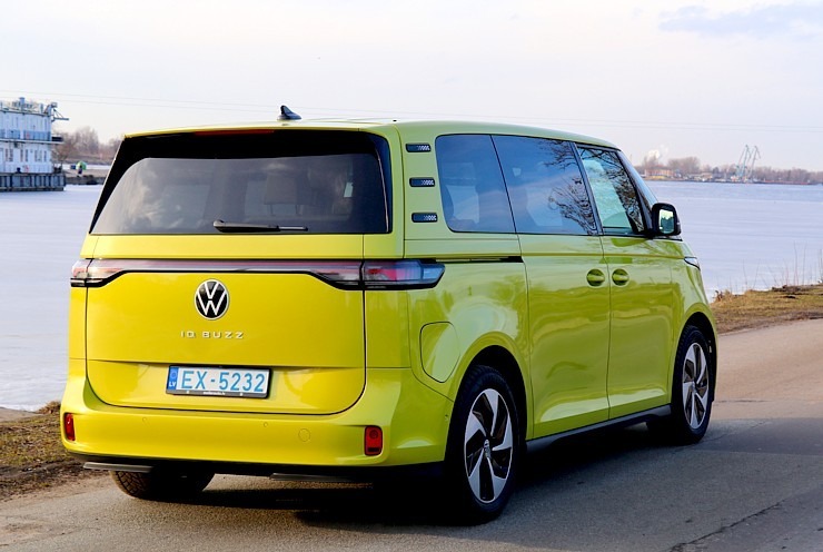 Travelnews.lv redakcija 2023.gadā ceļoja ar 8 dažādiem spēkratiem: VW ID.Buzz Pro 348612