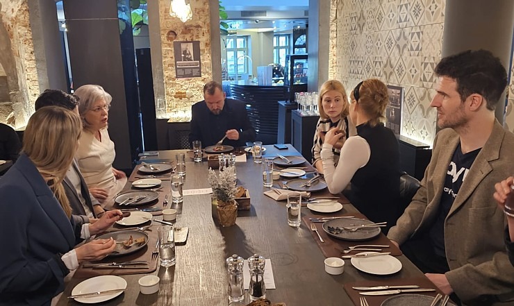 Latvijas Restorānu biedrība tiekas seminārā un Rīgas viesnīcas «Pullman Riga Old Town» pusdienās ar Ekonomikas ministru Viktoru Valaini Latvijas Restorānu biedrība tiekas seminārā un Rīgas viesnīcas «Pullman Riga Old Town» pusdienās ar Ekonomikas ministru Viktoru Valaini 348846