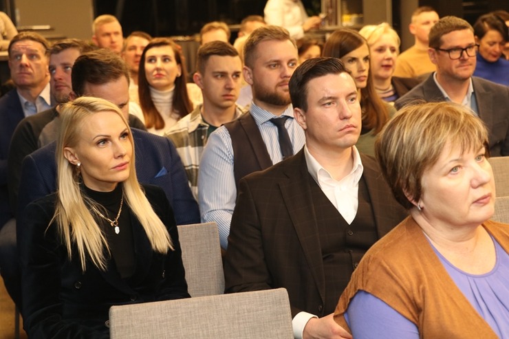 Pavāru kluba 20.gadu jubilejas kopsapulce notiek viesnīcā «Pullman Riga Old Town». Foto: Līga Elsiņa-Zuicena / Aivars Mackevičs Pavāru kluba 20.gadu jubilejas kopsapulce notiek viesnīcā «Pullman Riga Old Town». Foto: Līga Elsiņa-Zuicena / Aivars Mackevičs 348952