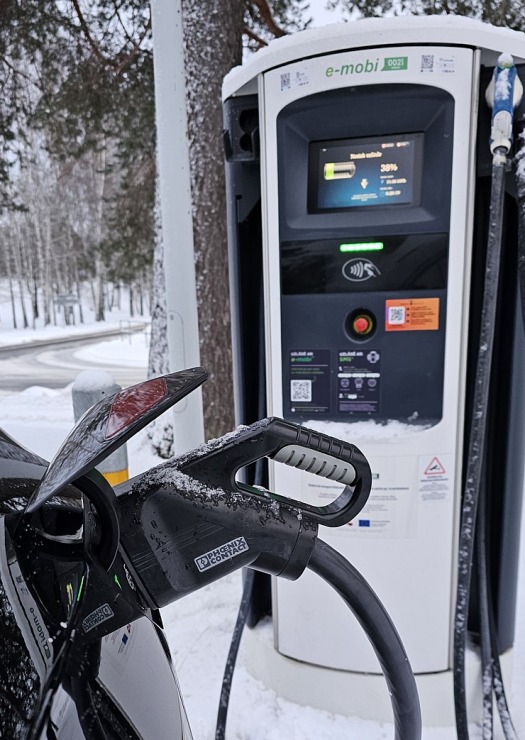 Apceļojam sniegoto Latviju ar auto nomas «Sixt Latvija» spēkratu «Tesla Y Long Range AWD» 349135