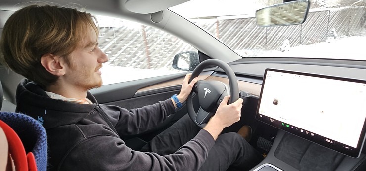 Apceļojam sniegoto Latviju ar auto nomas «Sixt Latvija» spēkratu «Tesla Y Long Range AWD» 349144