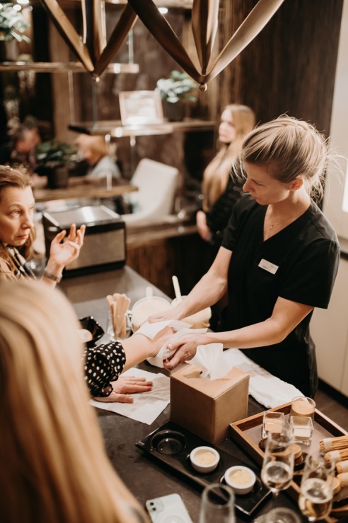 Vecrīgas «Grand Hotel Kempinski Riga» atklāj ekskluzīvo Dzintara terapijas SPA rituālu. Foto: Kempinski.com 349970