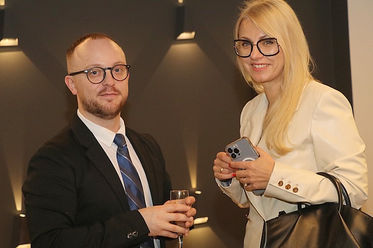 Starptautiskais ceļojumu tehnoloģiju uzņēmums «Rate Hawk» atzīmē ražīgo sadarbību ar Latvijas tūrisma firmām Starptautiskais ceļojumu tehnoloģiju uzņēmums «Rate Hawk» atzīmē ražīgo sadarbību ar Latvijas tūrisma firmām 350346