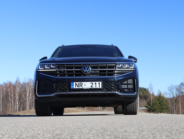 Apceļojam pavasarīgo Latgali ar jauno un 284 zirgspēku jaudīgo «VW Touareg» 350801