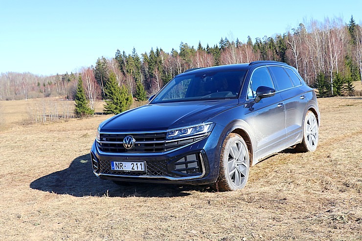 Apceļojam pavasarīgo Latgali ar jauno un 284 zirgspēku jaudīgo «VW Touareg» 350797