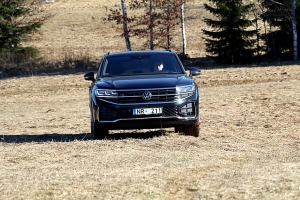 Apceļojam pavasarīgo Latgali ar jauno un 284 zirgspēku jaudīgo «VW Touareg» 10