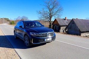 Apceļojam pavasarīgo Latgali ar jauno un 284 zirgspēku jaudīgo «VW Touareg» 2