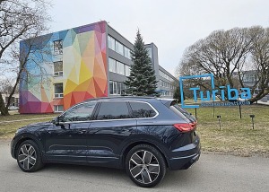 Apceļojam pavasarīgo Latgali ar jauno un 284 zirgspēku jaudīgo «VW Touareg» 35