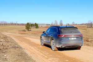 Apceļojam pavasarīgo Latgali ar jauno un 284 zirgspēku jaudīgo «VW Touareg» 6