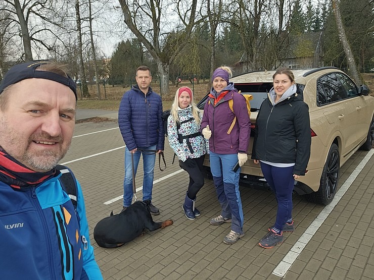 Travelnews.lv dodas 20 km pārgājienā Ozolnieku apkaimē Jelgavas novadā 351092