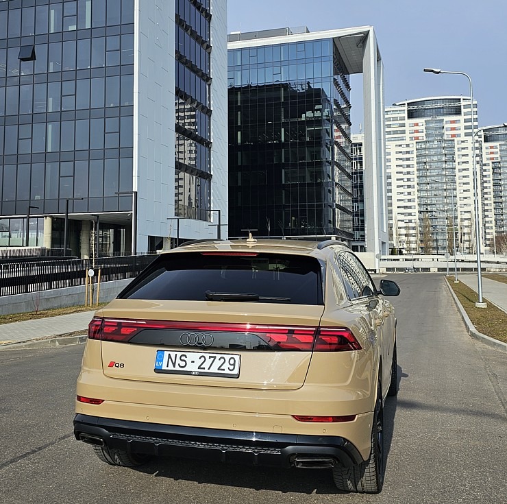 Travelnews.lv apceļo Latviju ar 340 zirgspēku jaudīgo «Audi Q8» 351204