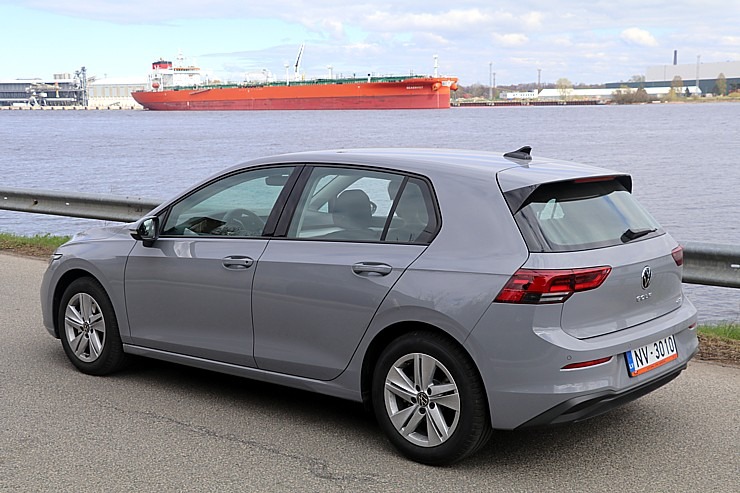 Travelnews.lv sadarbībā ar «Sixt Latvija» ceļo jaunā «VW Golf VIII 1.5 eTSI» 353245