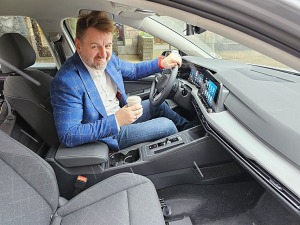 Travelnews.lv sadarbībā ar «Sixt Latvija» ceļo jaunā «VW Golf VIII 1.5 eTSI» 16