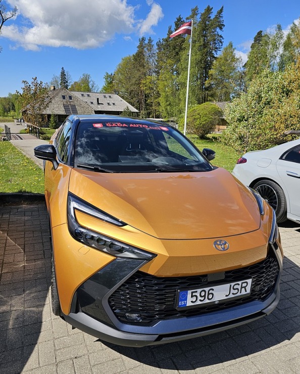 Travelnews.lv sadarbībā ar «Gada Auto» veic dienas testu ar 13 dažādiem spēkratiem 353547