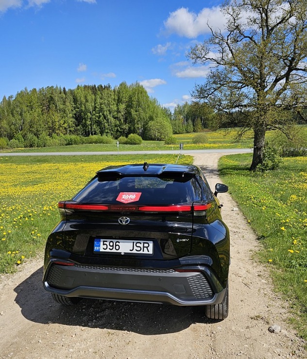 Travelnews.lv sadarbībā ar «Gada Auto» veic dienas testu ar 13 dažādiem spēkratiem 353542