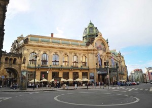 Hokeja galveno pilsētu Ostravu Čehijā iekaro 5000 fanu no Latvijas 6