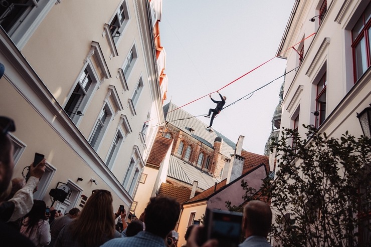 Vecrīgas centrā ar plašu vērienu tiek atklāta 4 zvaigžņu viesnīca «Konventa Sēta Hotel». Foto: konventaseta.keystonecollection.com 353901