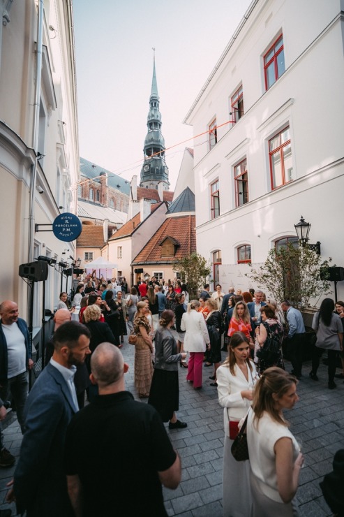 Vecrīgas centrā ar plašu vērienu tiek atklāta 4 zvaigžņu viesnīca «Konventa Sēta Hotel». Foto: konventaseta.keystonecollection.com 353881