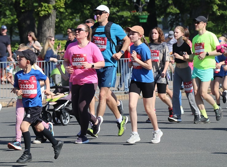 Latvijas galvaspilsētu pārņem skriešanas svētki 353962