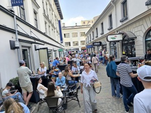 Restorāns «Buržujs»: Rīgas Berga bazārā pulcējas liels skaits gardēžu uz  13.Austeru festivālu 25