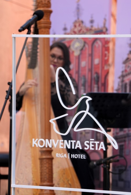 Daži fotomirkļi no Vecrīgas 4 zvaigžņu viesnīcas «Konventa Sēta Hotel» atklāšanas pasākuma. Foto: Konventa Sēta Hotel 354115