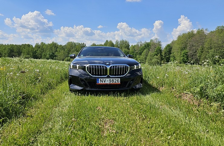 Sadarbībā ar auto nomu «Sixt Latvija» ceļojam uz Latgali, lai noskaidrotu... vai ezeros var peldēties? Sadarbībā ar auto nomu «Sixt Latvija» ceļojam uz Latgali, lai noskaidrotu... vai ezeros var peldēties? 354442