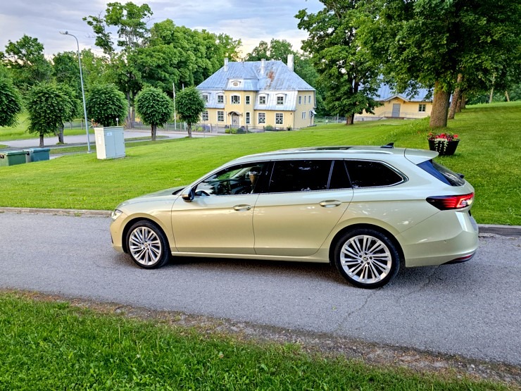 Travelnews.lv apceļo Latviju ar jauno un 150 zirgspēku jaudīgo «Škoda Superb Combi L&K» 354934