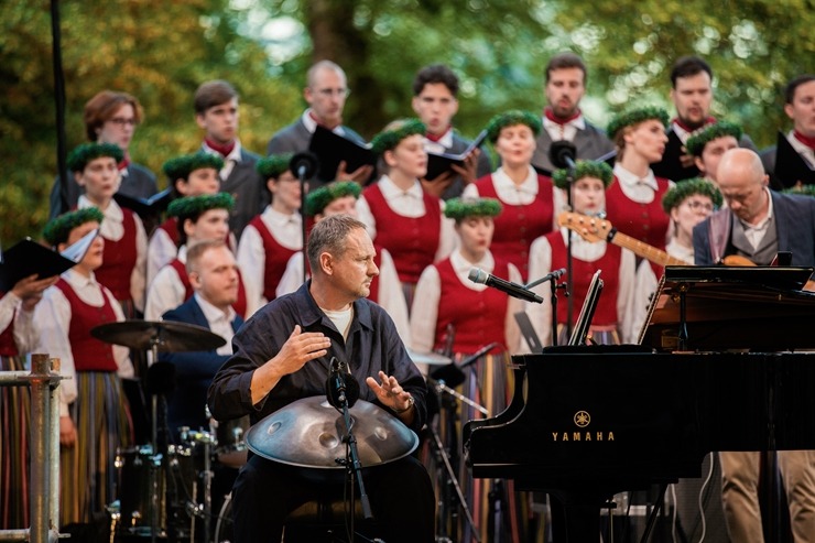 Daži fotomirkļi no Raimonda Tigula tradicionālā brīvdabas koncerta «Tiguļkalns» Talsos. Foto: Bruno Kabucis 355494