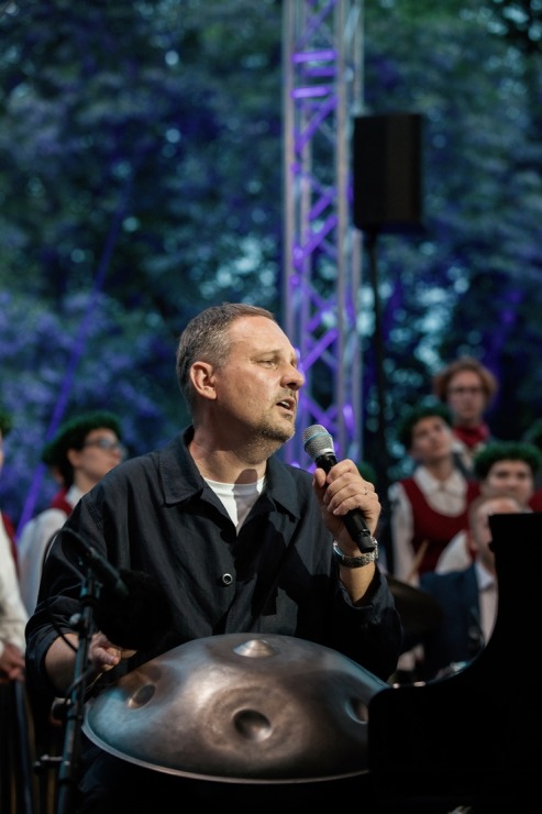 Daži fotomirkļi no Raimonda Tigula tradicionālā brīvdabas koncerta «Tiguļkalns» Talsos. Foto: Bruno Kabucis 355497