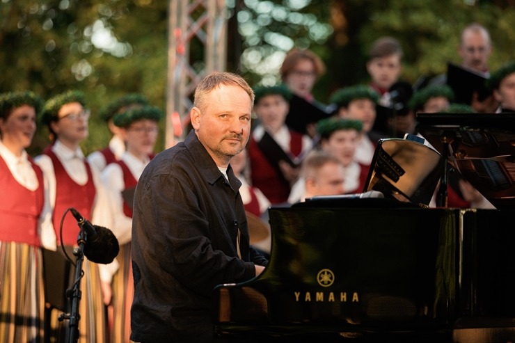 Daži fotomirkļi no Raimonda Tigula tradicionālā brīvdabas koncerta «Tiguļkalns» Talsos. Foto: Bruno Kabucis 355509