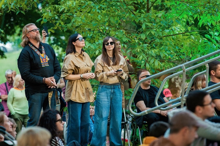 Daži fotomirkļi no Raimonda Tigula tradicionālā brīvdabas koncerta «Tiguļkalns» Talsos. Foto: Bruno Kabucis 355510