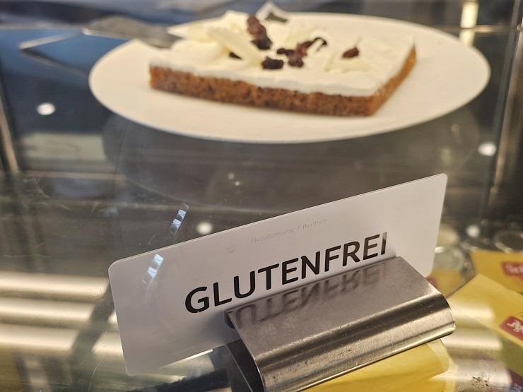 Rīgā ierodas milzīgs kruīza kuģis «Mein Schiff 1», kas pieder pasaules lielākajai tūrisma firmai «TUI» 355714