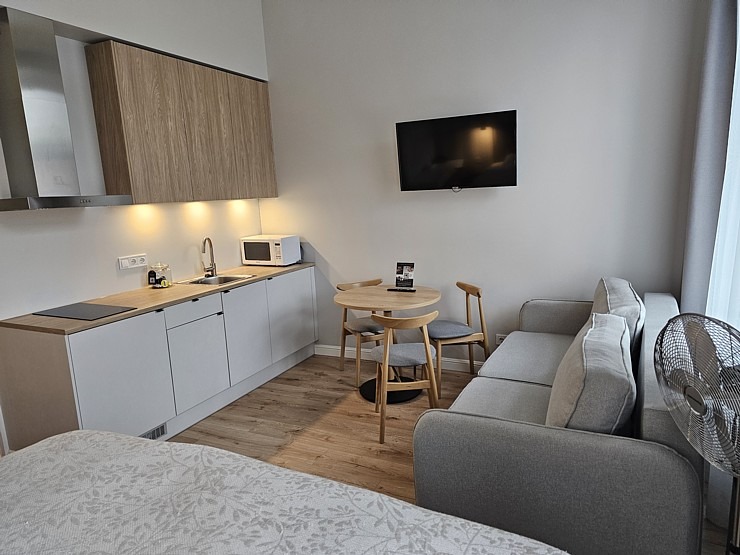 Travelnews.lv Rīgā iepazīst jaunu 4 zvaigžņu apartamentu viesnīcu «Aparthotel Amella» 355786