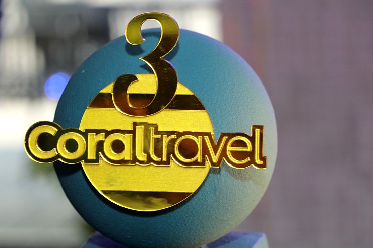 Tūroperators «Coral Travel Latvija» ar vērienu atzimē jūras krastā 3 gadu jubileju Latvijā 355859