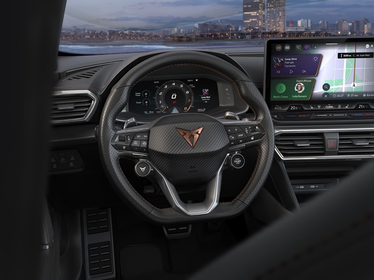 Jaunais «Cupra Formentor» piesaka avangarda dizainu ar modernām tehnoloģijām. Foto: Autobrava.lv 356667