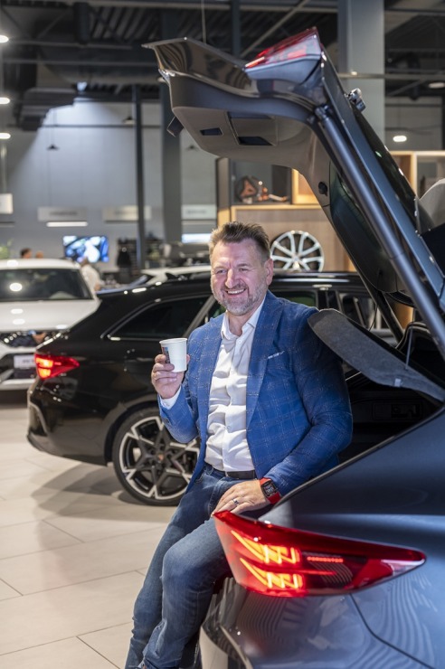 Jaunais «Cupra Formentor» piesaka avangarda dizainu ar modernām tehnoloģijām. Foto: Autobrava.lv 356681