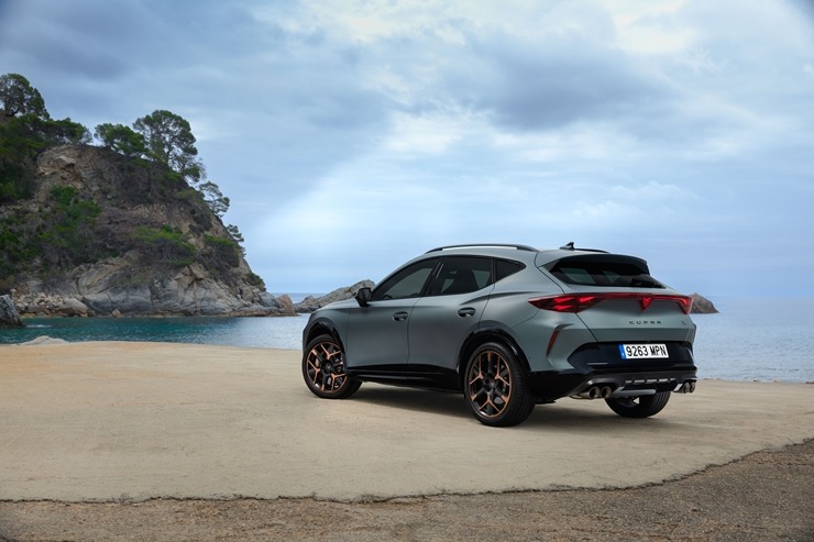 Jaunais «Cupra Formentor» piesaka avangarda dizainu ar modernām tehnoloģijām. Foto: Autobrava.lv 356660