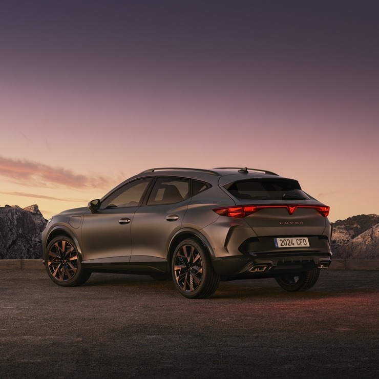 Jaunais «Cupra Formentor» piesaka avangarda dizainu ar modernām tehnoloģijām. Foto: Autobrava.lv 356662