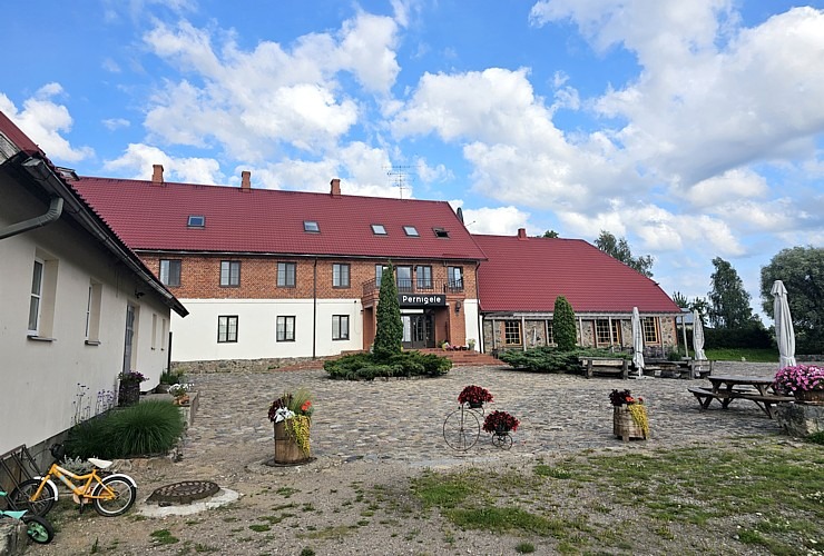 Travelnews.lv izbauda Limbažu novada restorāna «Pernigele» ēdienkarti Jelgavkrastos sadarbībā ar «Europcar Latvija» Travelnews.lv izbauda Limbažu novada restorāna «Pernigele» ēdienkarti Jelgavkrastos sadarbībā ar «Europcar Latvija» 356968