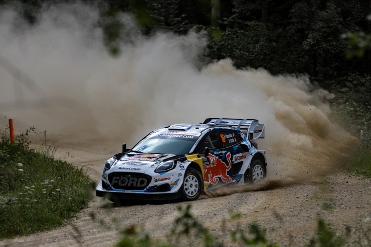 Piedāvājam spilgtākos foto mirkļus no FIA pasaules rallija čempionāta (WRC) debijas Latvijā. Foto: Gatis Smudzis 357092