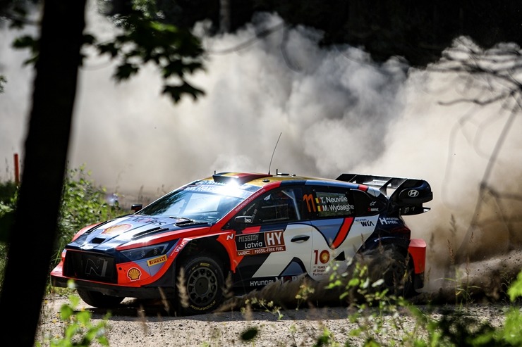 Piedāvājam spilgtākos foto mirkļus no FIA pasaules rallija čempionāta (WRC) debijas Latvijā. Foto: Gatis Smudzis 357094