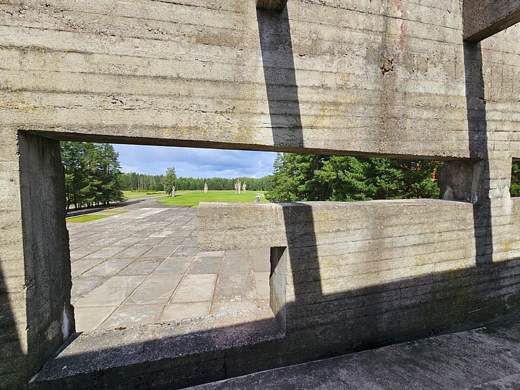 Salaspils memoriāls ir nozīmīgs starptautiska mēroga objekts, kuru mums nemanāmi apmeklē daudzi ārvalstu tūristi Salaspils memoriāls ir nozīmīgs starptautiska mēroga objekts, kuru mums nemanāmi apmeklē daudzi ārvalstu tūristi 357809