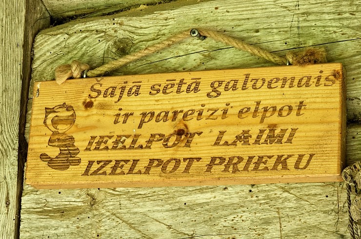 Kaņepju saimniecībā «Adzelvieši» Valmieras novadā iepazīstam virvju pīšanu un iepērkam kaņepju produktus Kaņepju saimniecībā «Adzelvieši» Valmieras novadā iepazīstam virvju pīšanu un iepērkam kaņepju produktus 358885