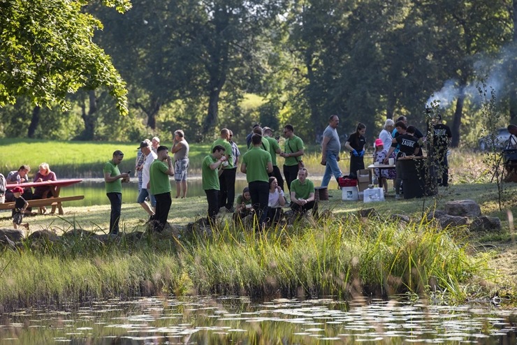 Zaubes savvaļas kulinārais festivāls pulcē dabas garšu un tautas pavārmākslas cienītājus. Foto: Andris Eglītis 359712